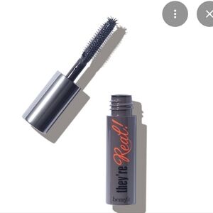 Benefit They'e Real Jet Black Mascara